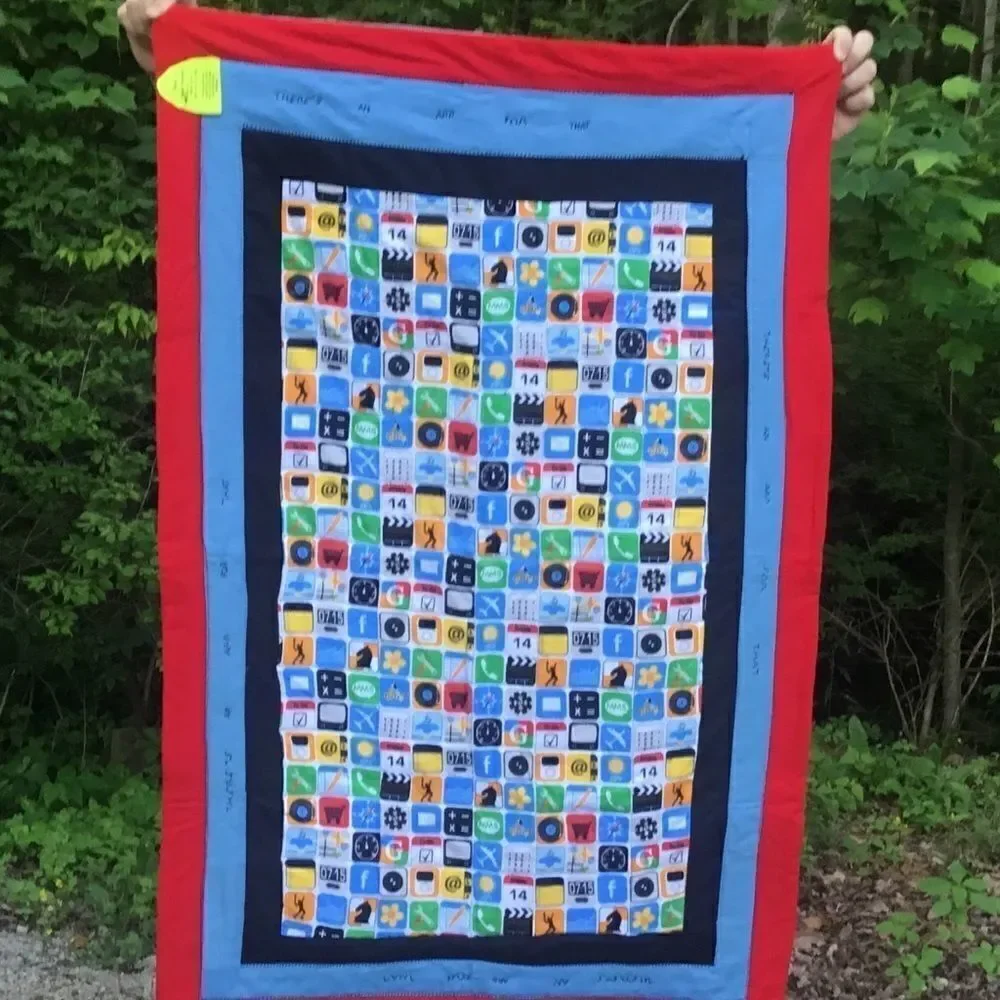 Quilt of the Week!  NWT. Hand Crafted App Quilt